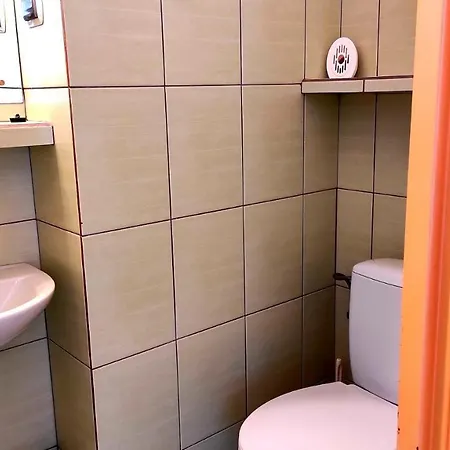 住宿加早餐酒店 Willa Mona 斯克拉斯卡波伦巴