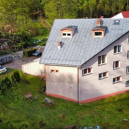 Willa Mona Bed & Breakfast *